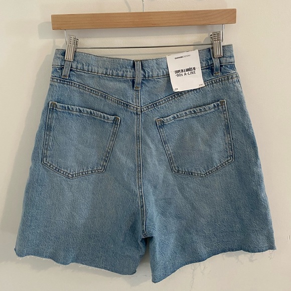 Garage 90’s Shorts - Picture 2 of 3